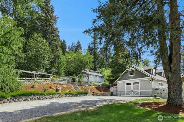 13606 Woodinville Redmond Road NE, Redmond, WA 98052