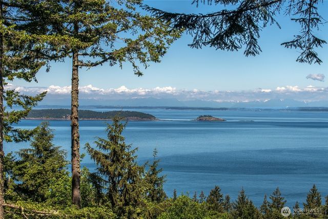 10 Atticus Lane, Orcas Island, WA 98245