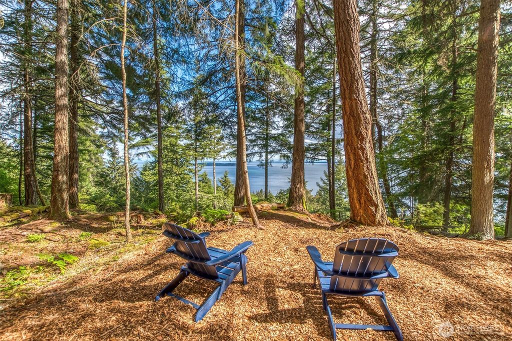 10 Atticus Lane, Orcas Island, WA 98245
