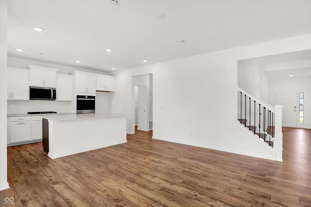 7076 Portico Lane, Mccordsville, IN 46055