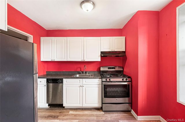 282 E 35th Street 7E, Brooklyn, NY 11203