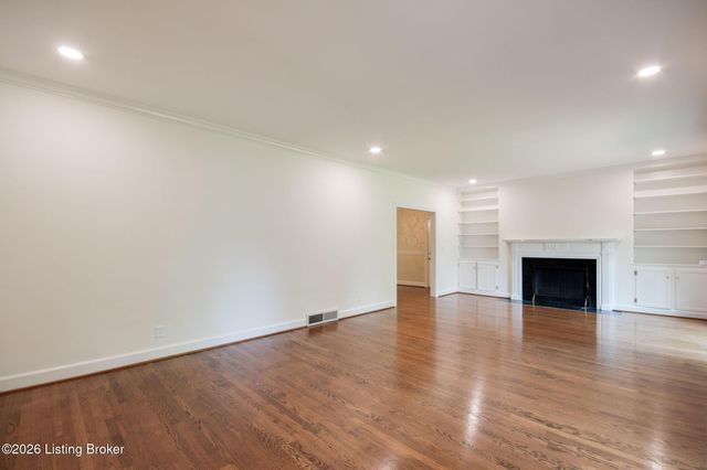 427 Twinbrook Rd, Louisville, KY 40207