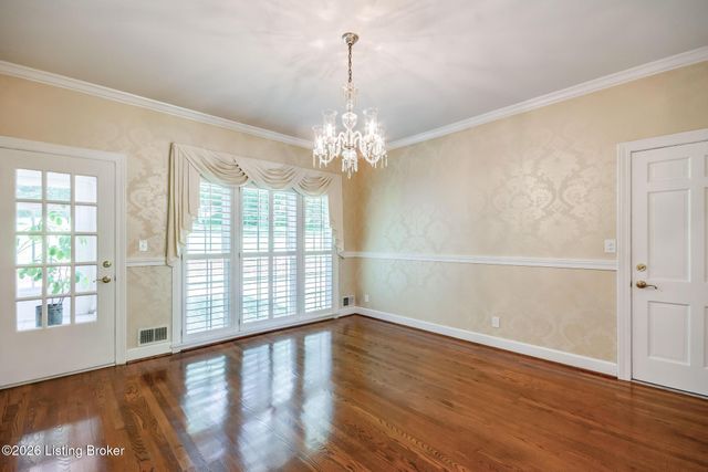 427 Twinbrook Rd, Louisville, KY 40207