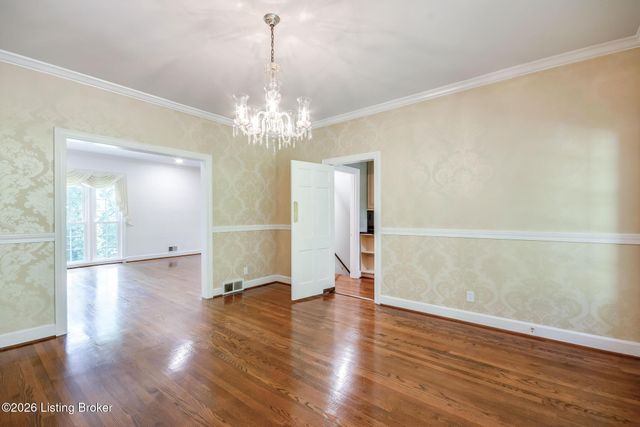 427 Twinbrook Rd, Louisville, KY 40207