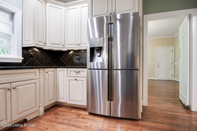 427 Twinbrook Rd, Louisville, KY 40207