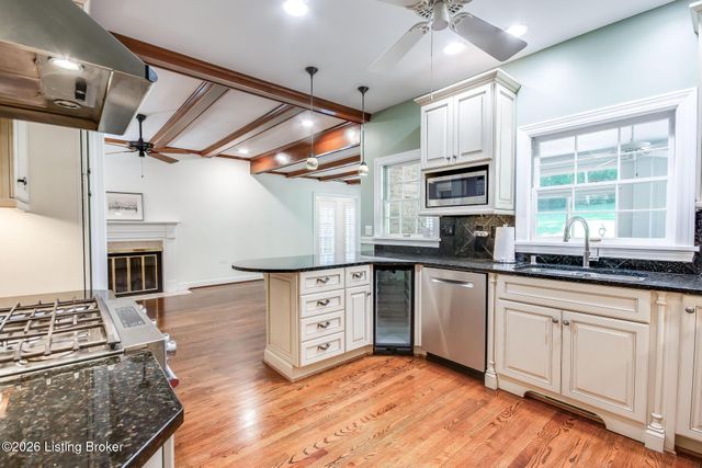 427 Twinbrook Rd, Louisville, KY 40207