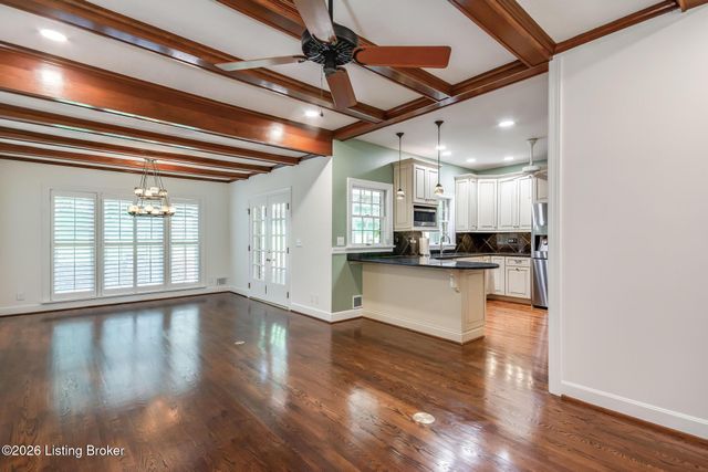 427 Twinbrook Rd, Louisville, KY 40207