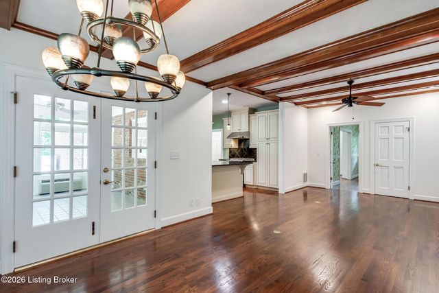 427 Twinbrook Rd, Louisville, KY 40207