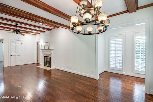 427 Twinbrook Rd, Louisville, KY 40207