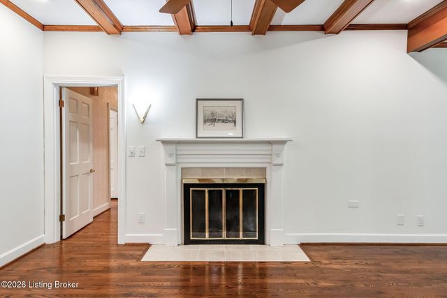 427 Twinbrook Rd, Louisville, KY 40207