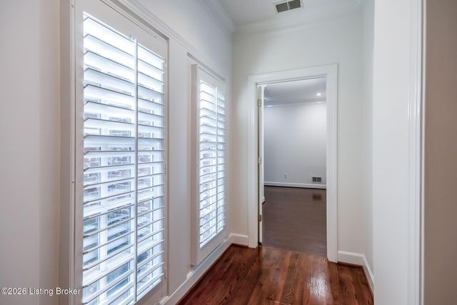 427 Twinbrook Rd, Louisville, KY 40207