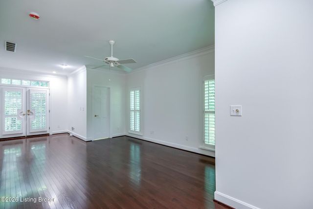 427 Twinbrook Rd, Louisville, KY 40207