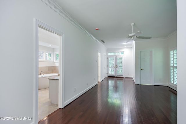 427 Twinbrook Rd, Louisville, KY 40207