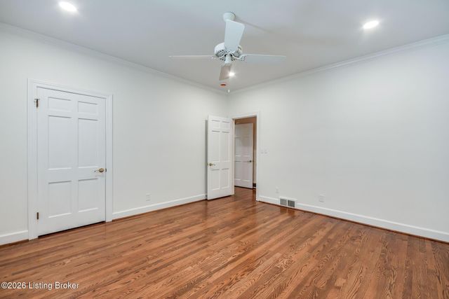 427 Twinbrook Rd, Louisville, KY 40207