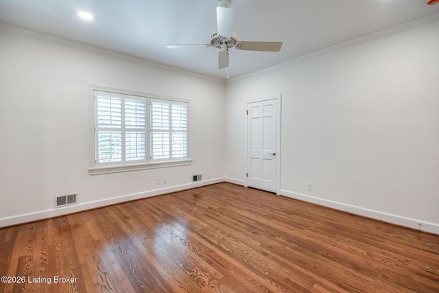 427 Twinbrook Rd, Louisville, KY 40207