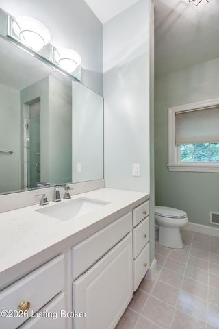 427 Twinbrook Rd, Louisville, KY 40207