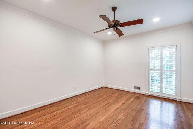 427 Twinbrook Rd, Louisville, KY 40207