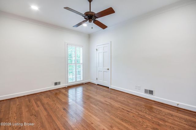 427 Twinbrook Rd, Louisville, KY 40207