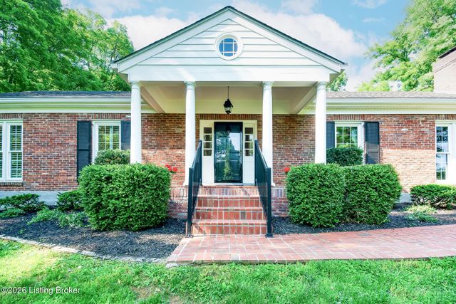 427 Twinbrook Rd, Louisville, KY 40207