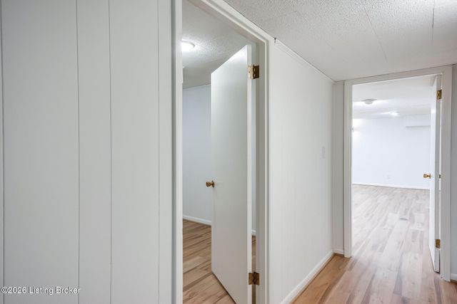 427 Twinbrook Rd, Louisville, KY 40207