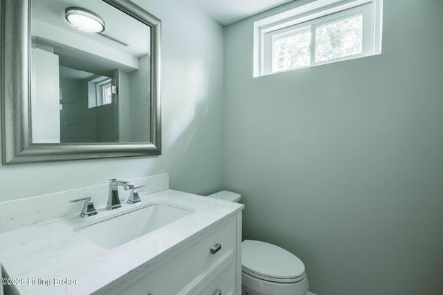 427 Twinbrook Rd, Louisville, KY 40207