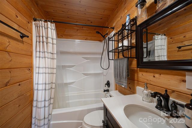 7042 Martin Lane, Morganton, NC 28655