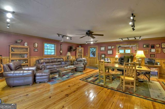 730 Riverside Lane, Blue Ridge, GA 30513