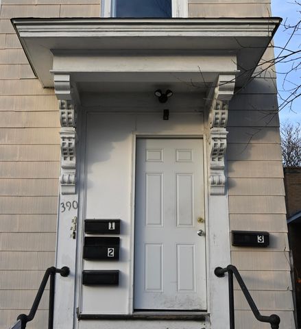 390 Cedar Street, Manchester, NH 03103