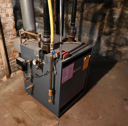 390 Cedar Street, Manchester, NH 03103