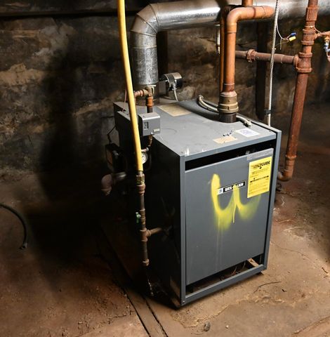 390 Cedar Street, Manchester, NH 03103