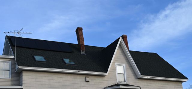 390 Cedar Street, Manchester, NH 03103