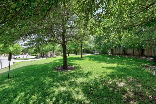 1310 W Parmer LN 9B, Austin, TX 78727