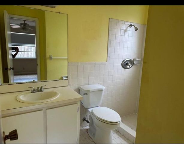 8682 Satalite Terrace, West Palm Beach, FL 33403
