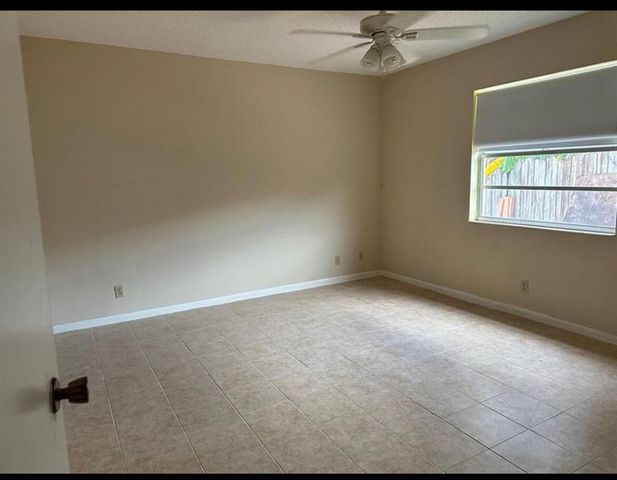 8682 Satalite Terrace, West Palm Beach, FL 33403