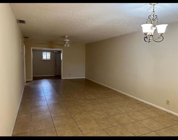 8682 Satalite Terrace, West Palm Beach, FL 33403
