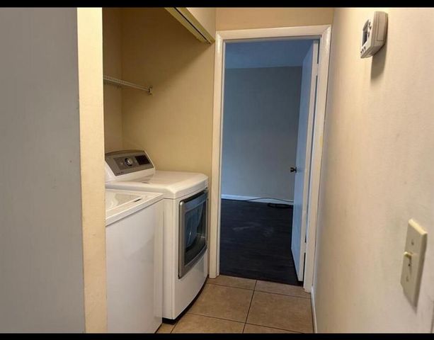 8682 Satalite Terrace, West Palm Beach, FL 33403