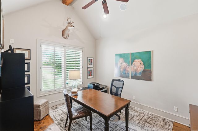 32 Winthrop Point, Little Rock, AR 72211