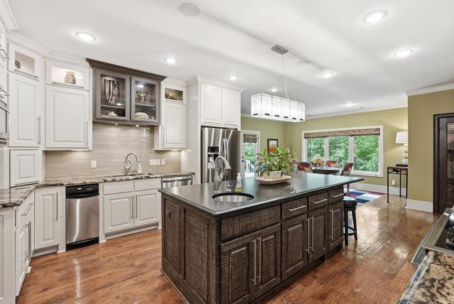 32 Winthrop Point, Little Rock, AR 72211