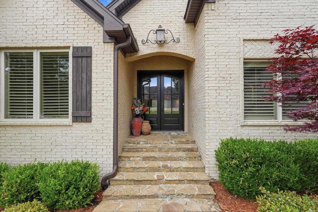 32 Winthrop Point, Little Rock, AR 72211