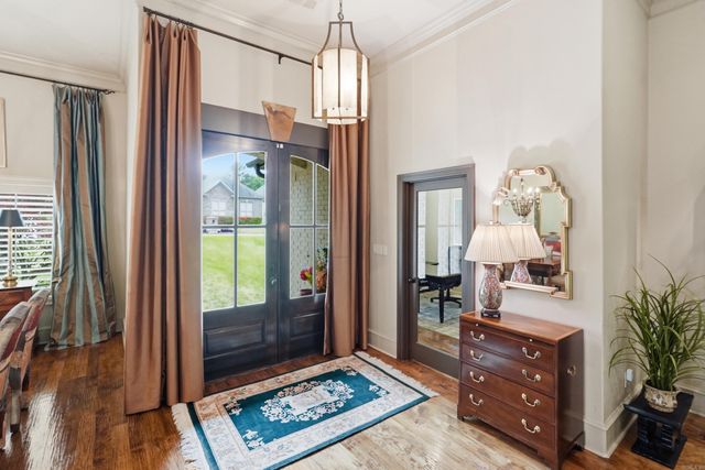 32 Winthrop Point, Little Rock, AR 72211