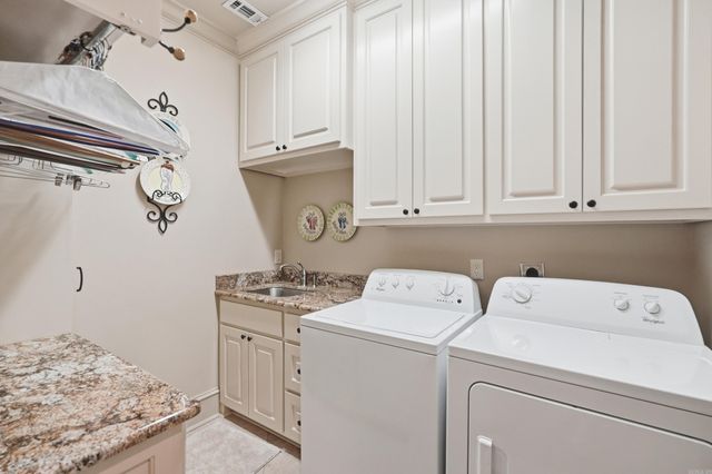 32 Winthrop Point, Little Rock, AR 72211