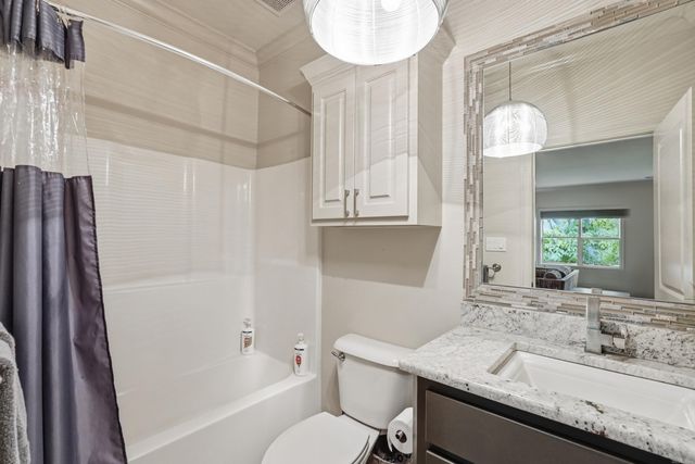 32 Winthrop Point, Little Rock, AR 72211