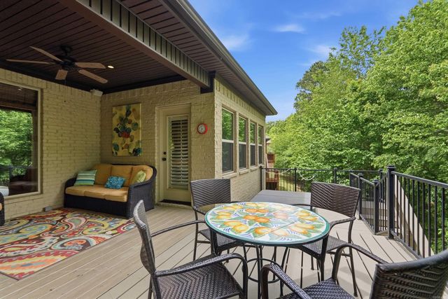 32 Winthrop Point, Little Rock, AR 72211