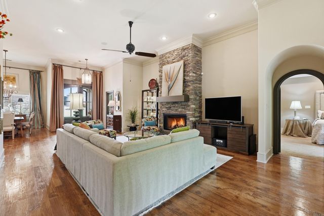 32 Winthrop Point, Little Rock, AR 72211