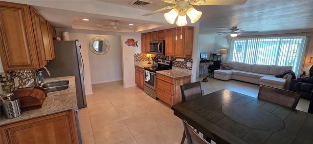 2260 SANDLEWOOD DRIVE, Venice, FL 34293