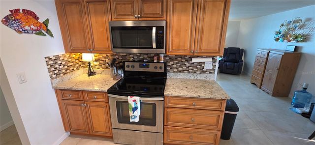 2260 SANDLEWOOD DRIVE, Venice, FL 34293