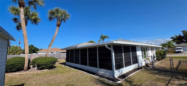 2260 SANDLEWOOD DRIVE, Venice, FL 34293