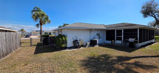 2260 SANDLEWOOD DRIVE, Venice, FL 34293