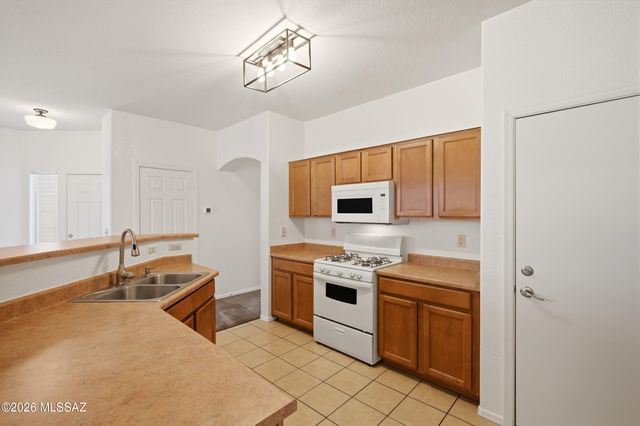 3560 W Avenida Sombra, Tucson, AZ 85746