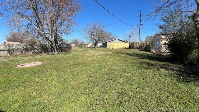 124 Granada Drive, Mannford, OK 74044